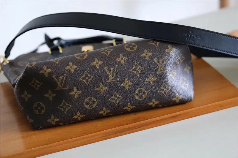 2019 monogram canvas flower zipped tote pm m44351 7