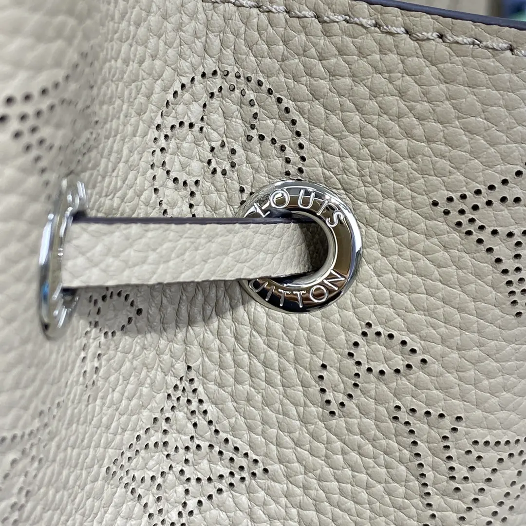 mahina calf bella tote m59203 5