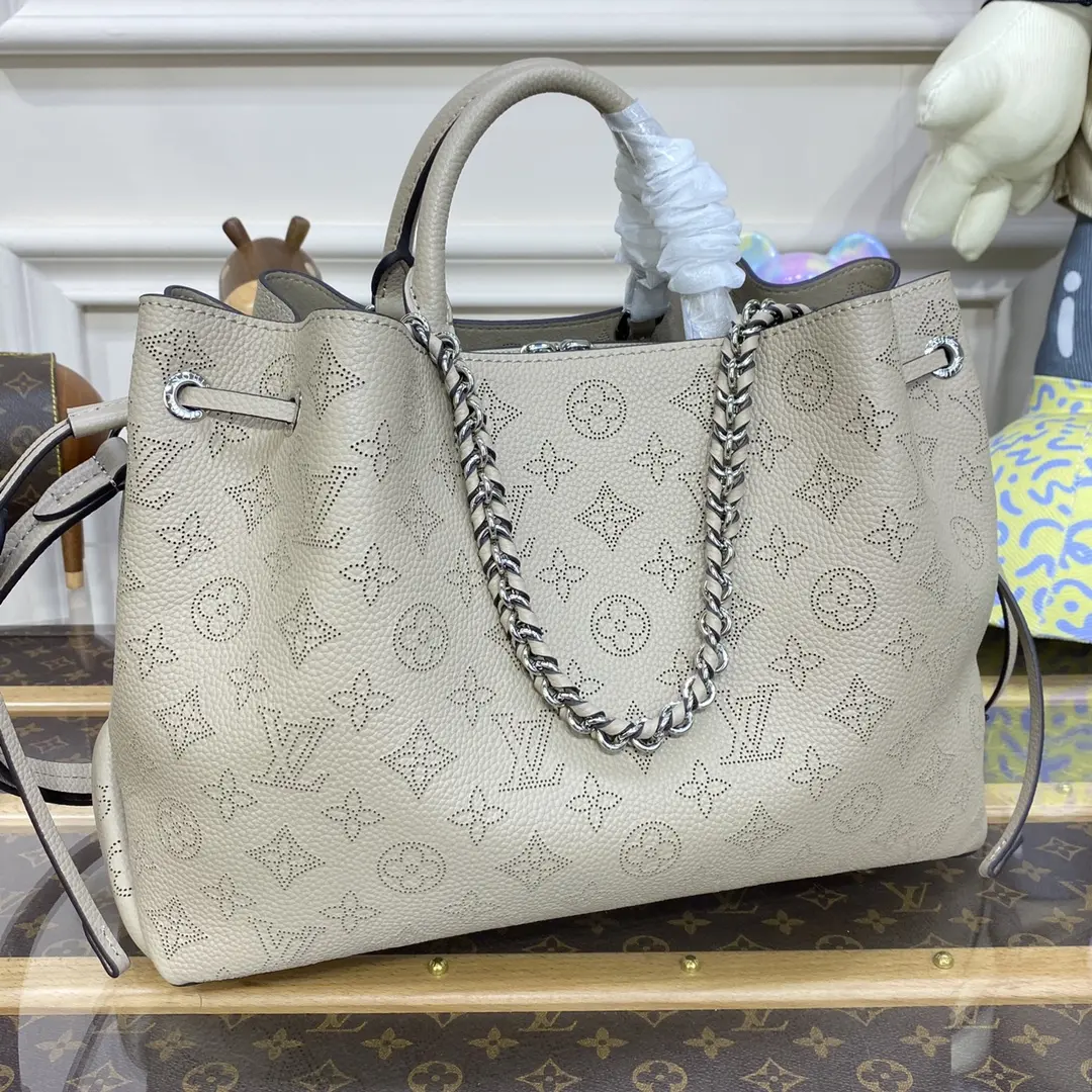 mahina calf bella tote m59203 8