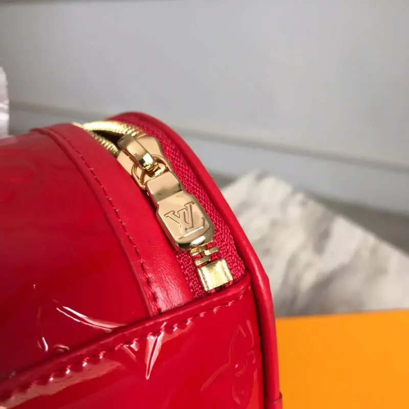 monogram vernis mini boite chapeau m90498 2