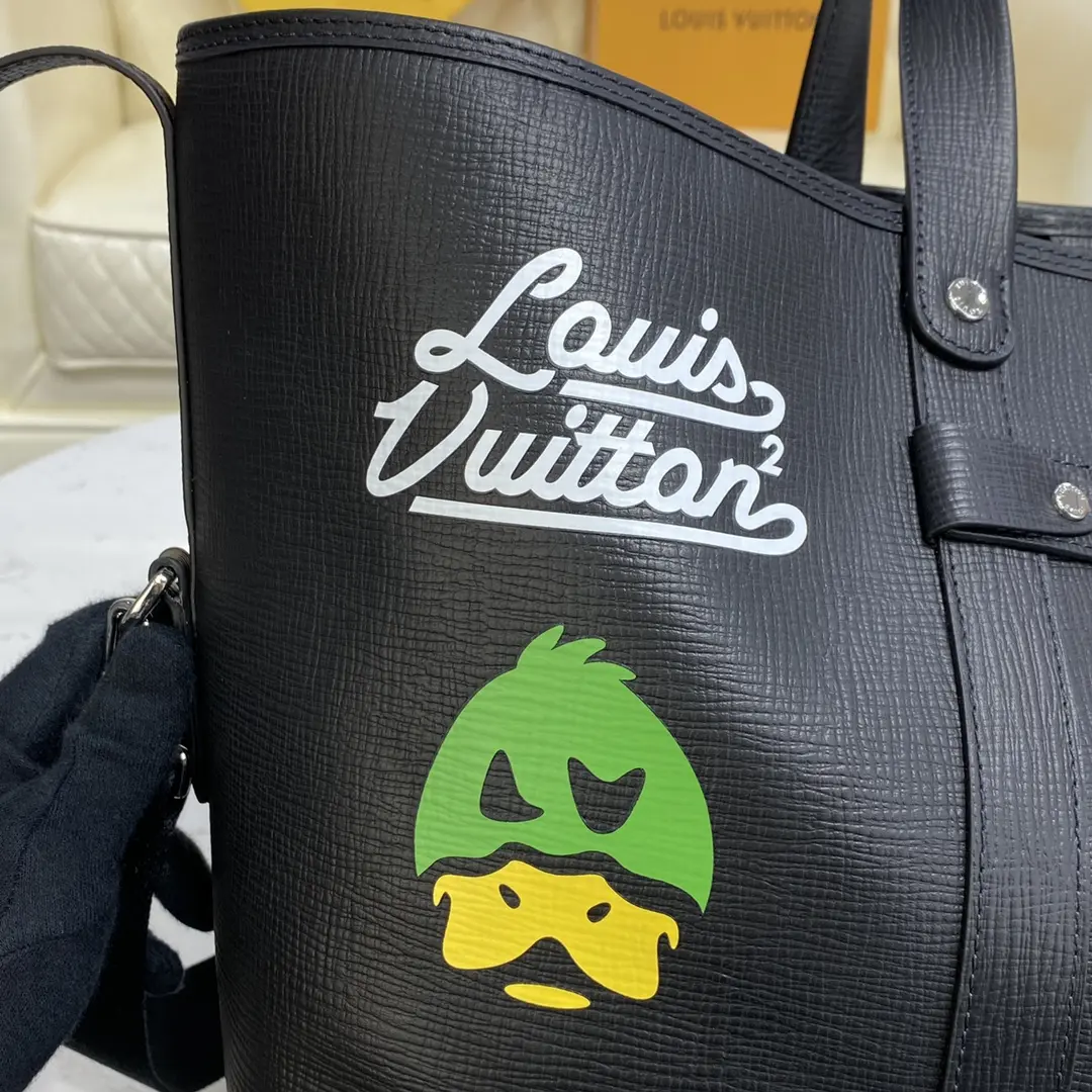 nigos playful lv duck tote journey m59373 9