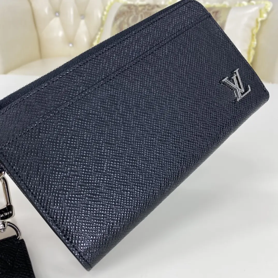 summer 2021 taiga zippy dragonne wallet m69409 5