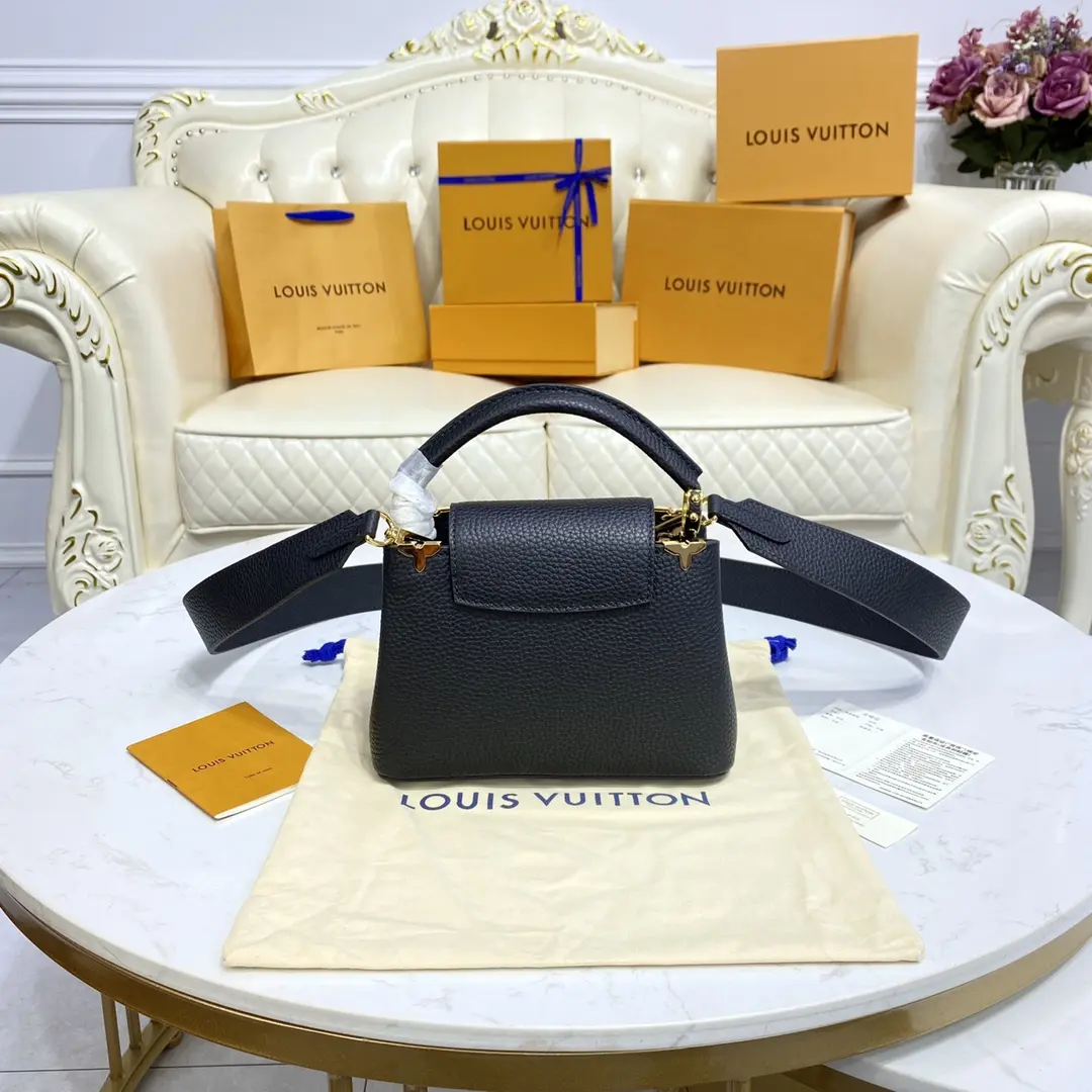 taurillon capucines mini black m56669 4