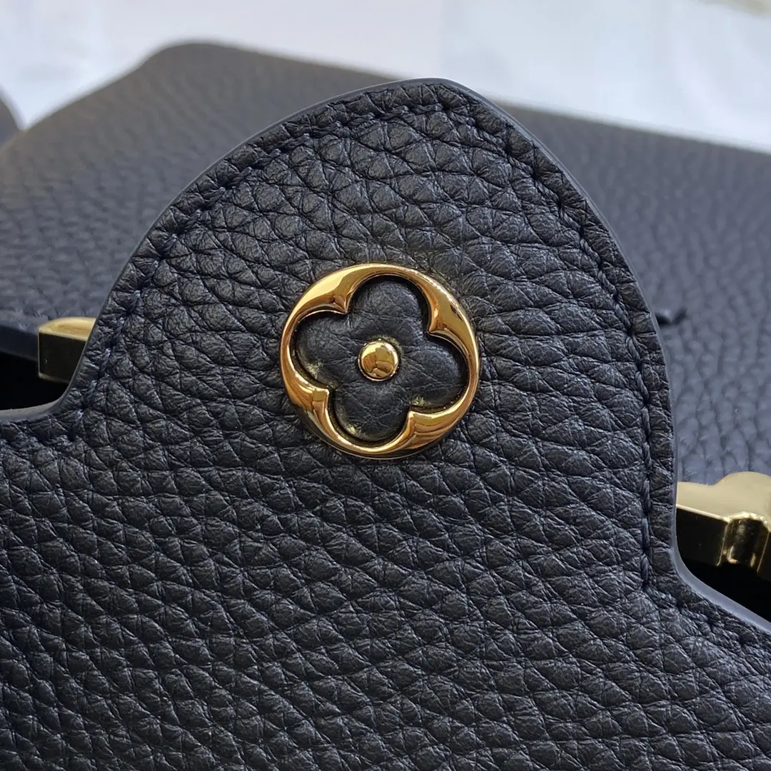 taurillon capucines mini black m56669 7