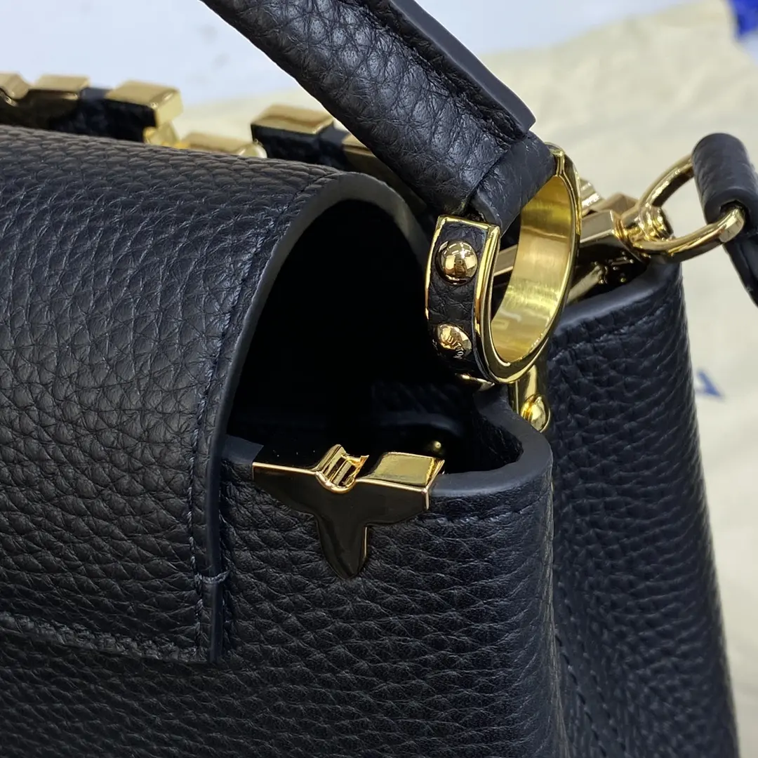 taurillon capucines mini black m56669 8