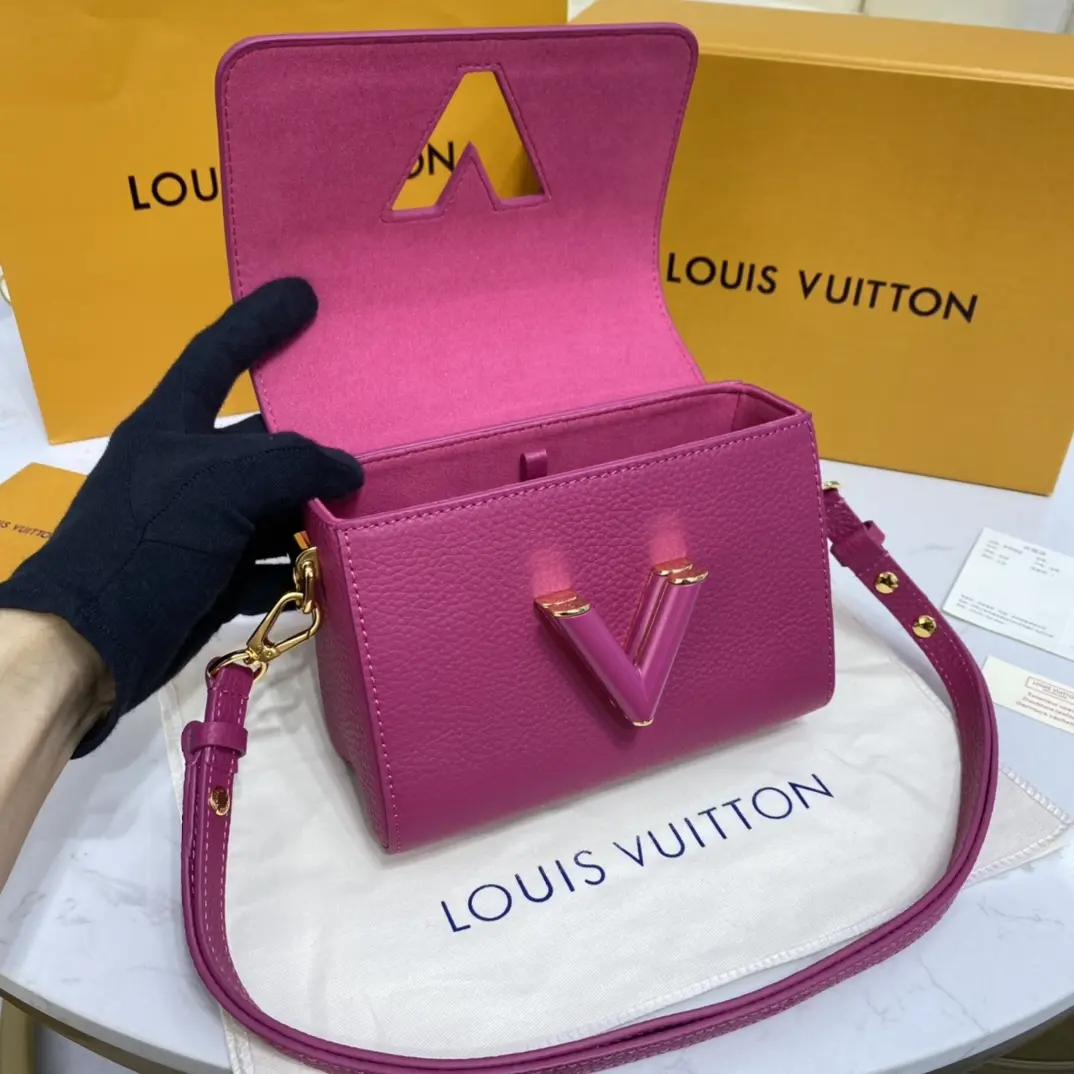 taurillon leather twist pm pink m58691 4