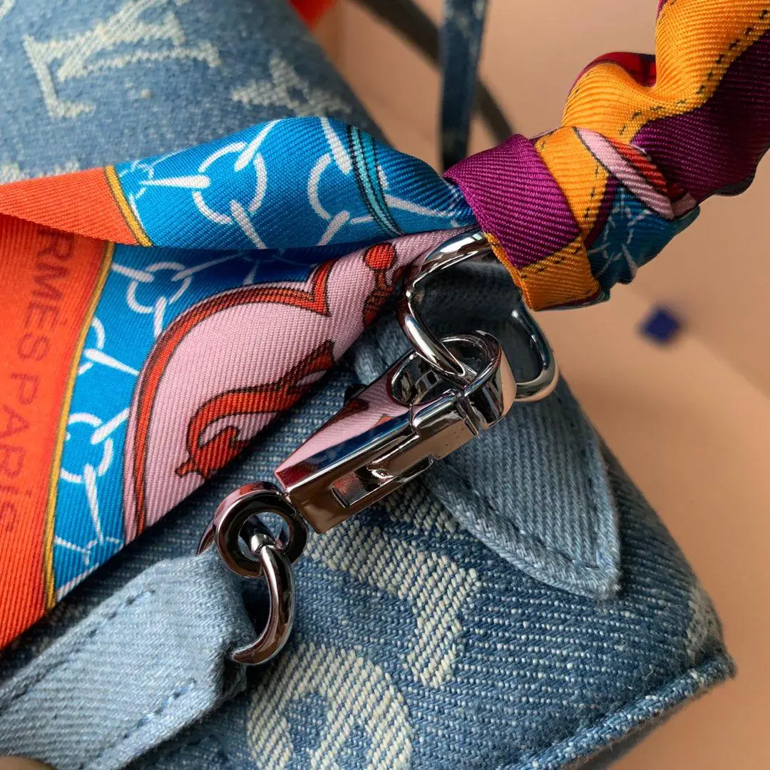 x supreme 2019 humble travel bag kelly m49991 4 x supreme 2019 humble travel bag kelly m49991 4