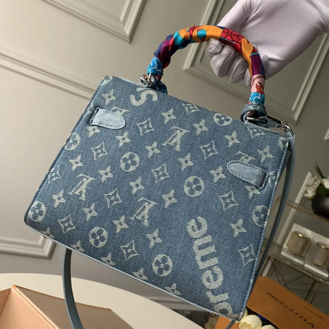 x supreme 2019 humble travel bag kelly m49991 5 x supreme 2019 humble travel bag kelly m49991 5