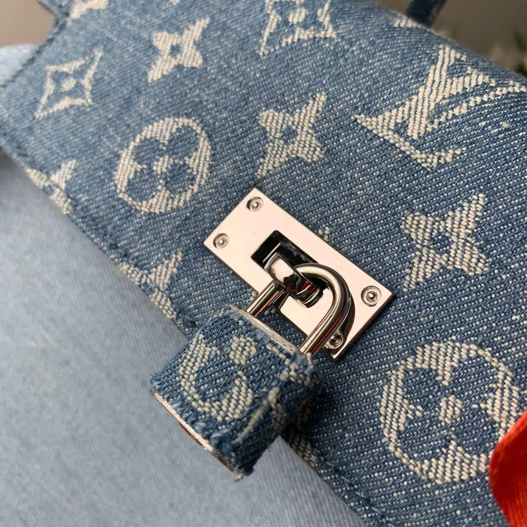 x supreme 2019 humble travel bag kelly m49991 6 x supreme 2019 humble travel bag kelly m49991 6